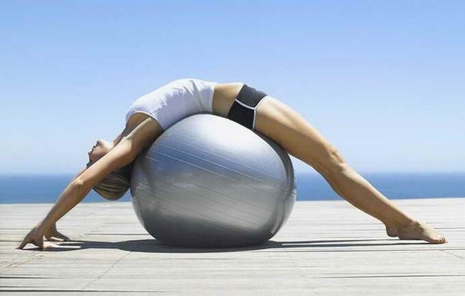 Fitball vaje s torakalno osteohondrozo